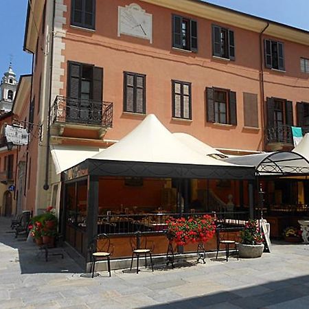 Albergo Ristorante Cavallo Bianco Dronero Exterior foto